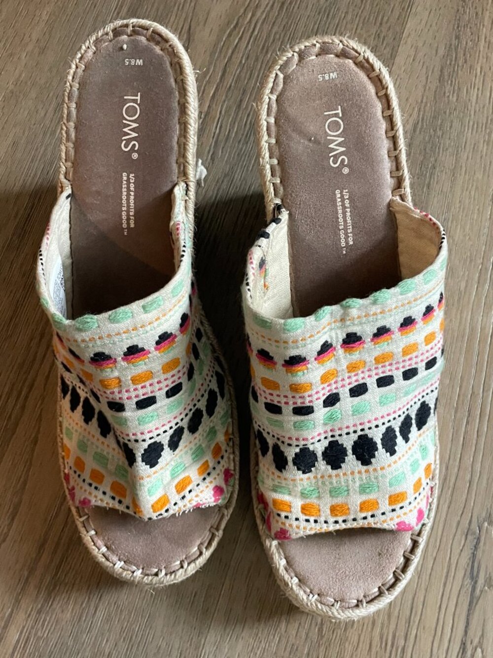 Toms Monica Mule 8.5W Wedges Embroidered Espadrilles Sandals Summer Resort!
